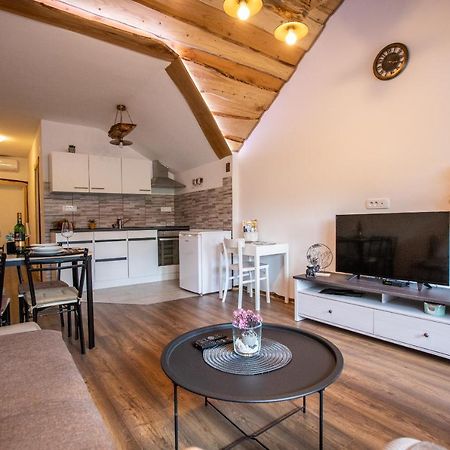 Apartman Mila Josipdol Kültér fotó