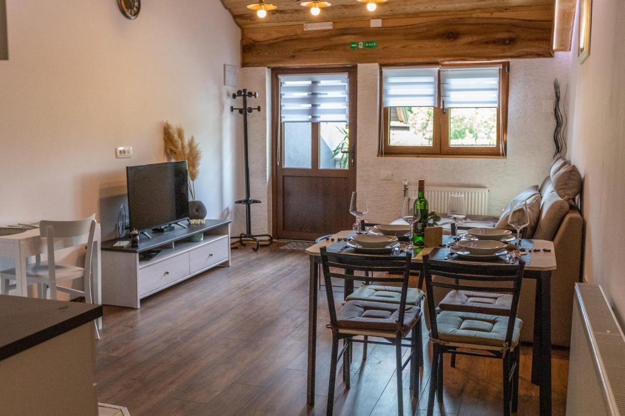 Apartman Mila Josipdol Kültér fotó