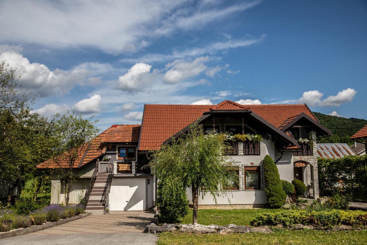 Apartman Mila Josipdol Kültér fotó