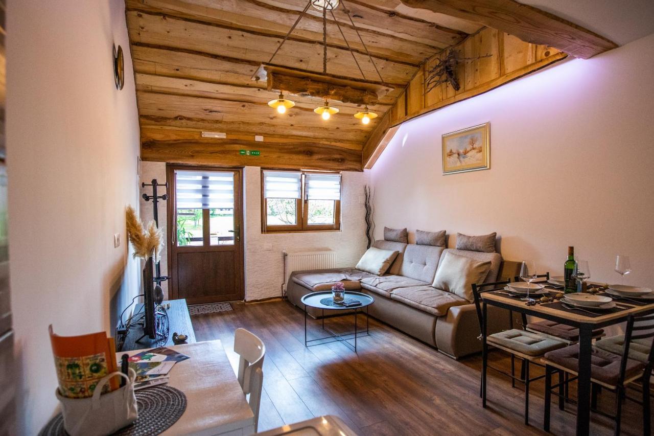 Apartman Mila Josipdol Kültér fotó
